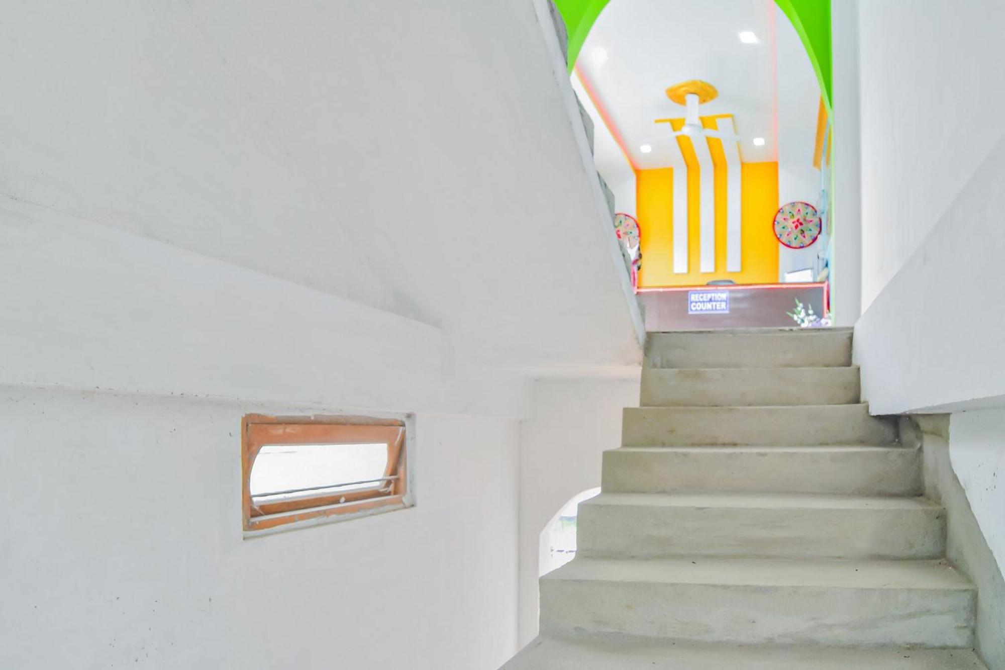 Spot On Nirvaan Guest House Kaharpara Exterior foto